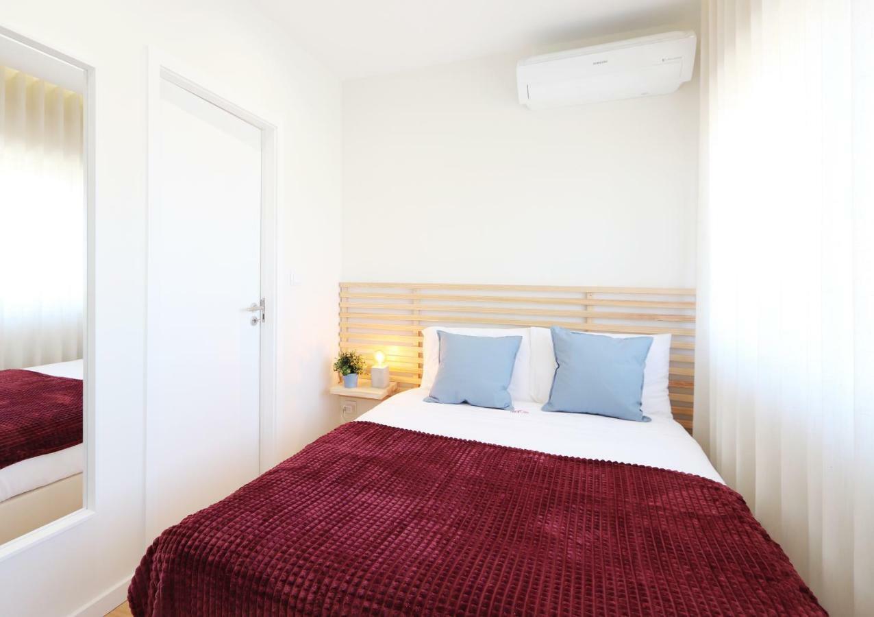Hm - Living Batalha Square 1 Appartement Porto Buitenkant foto
